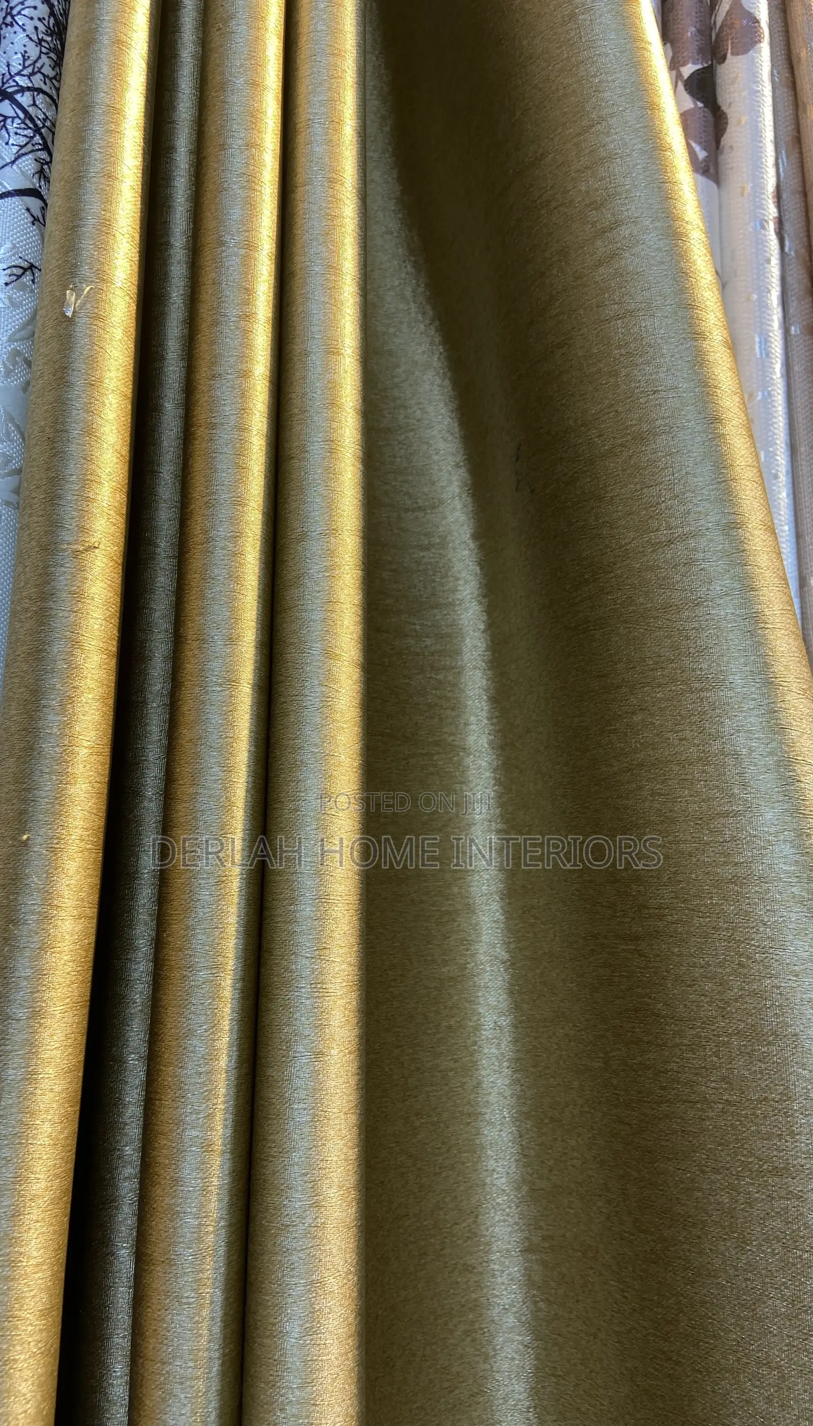 Mettlic Curtain in Beighe Colour