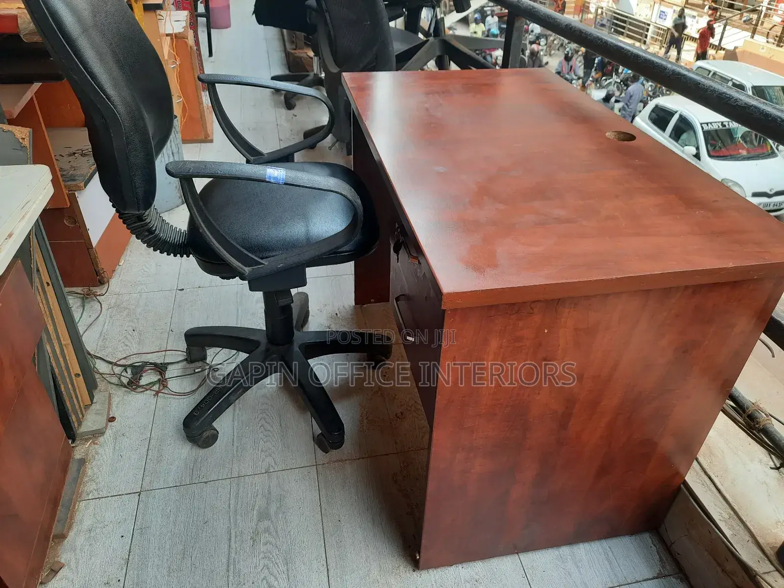 Secomd Hand 100cm// 1metre Office Desk With a Chair