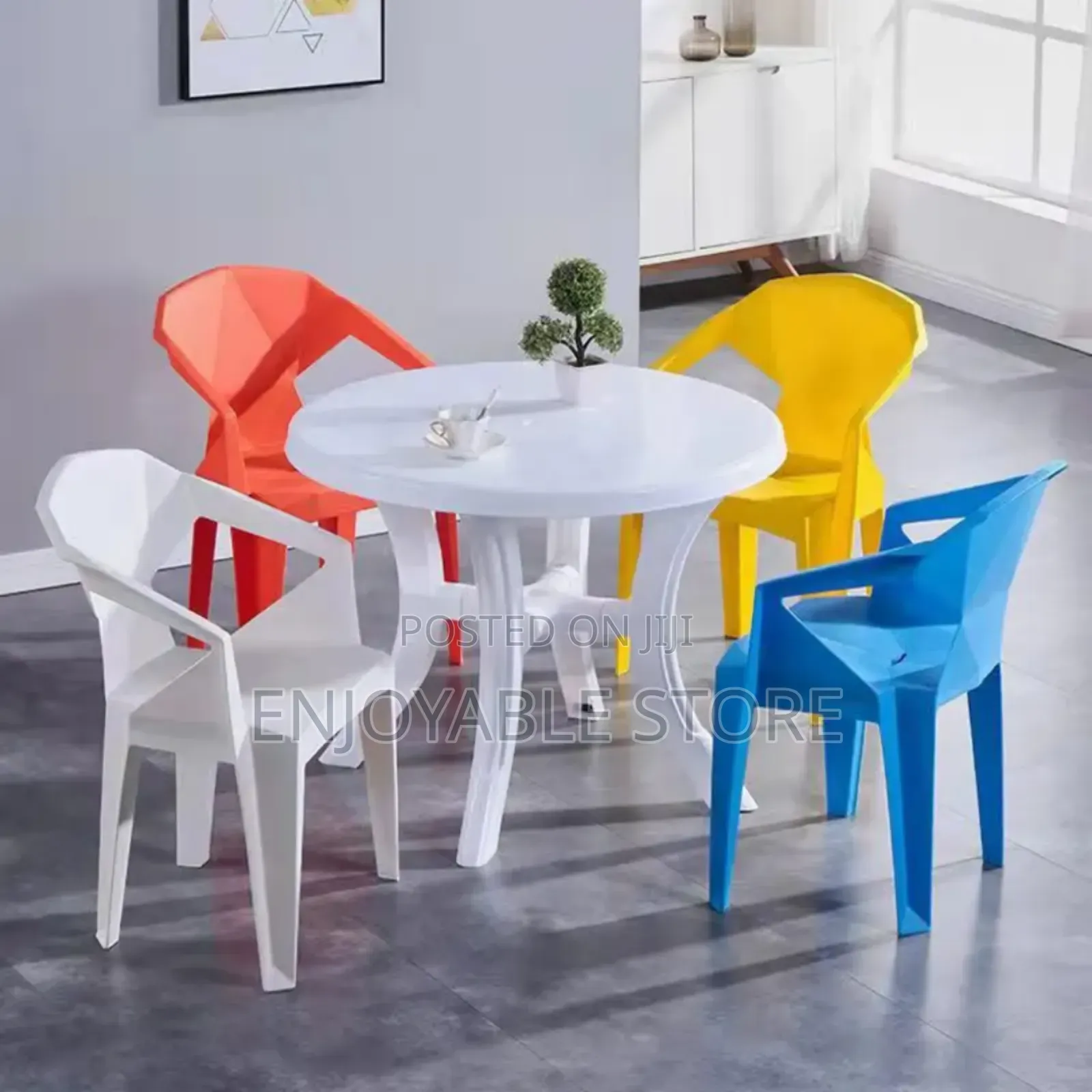 High Quality Plastic Chairs and Table for Outdoor