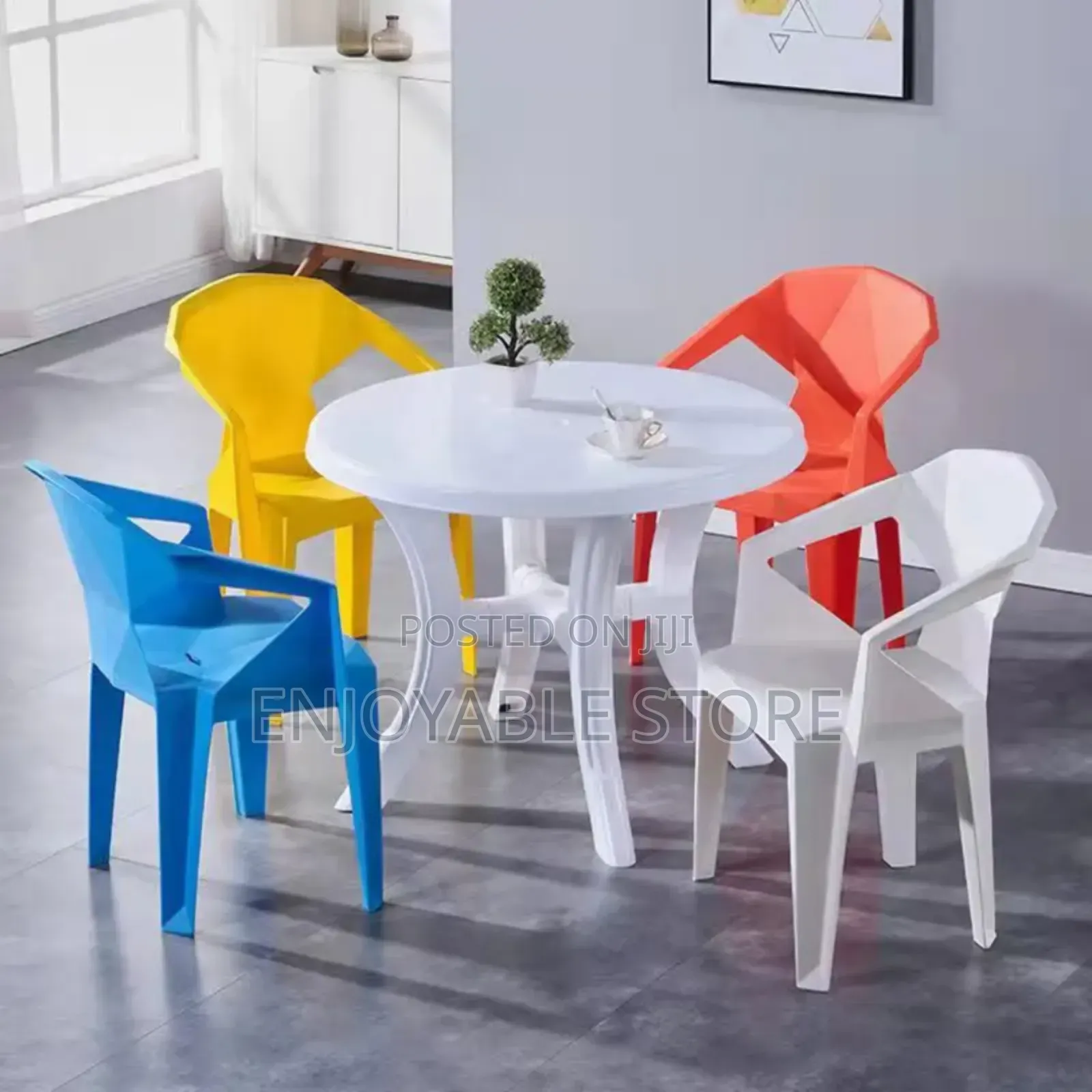 High Quality Plastic Chairs and Table for Outdoor