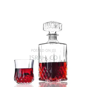 1 Piece of Whisky Decanter With 6 Glasses Set,Colourless.