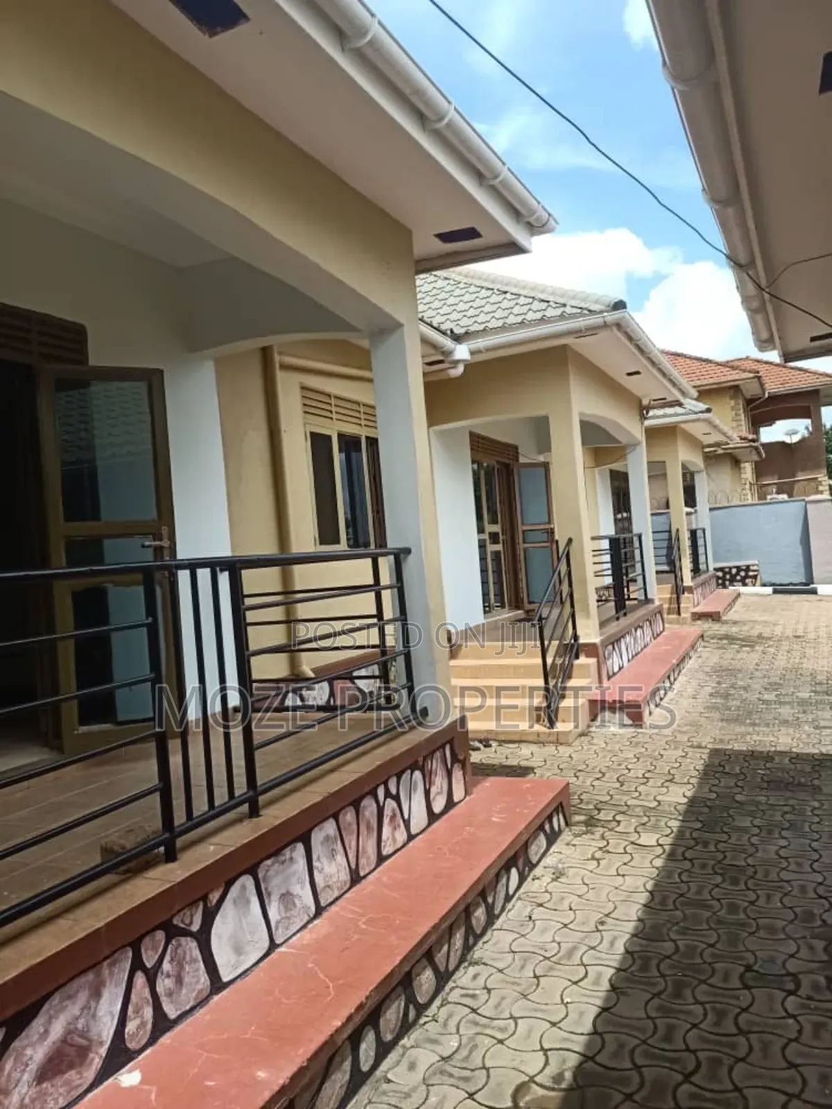 2bdrm Bungalow in Mutungo Biina, Central Division for rent