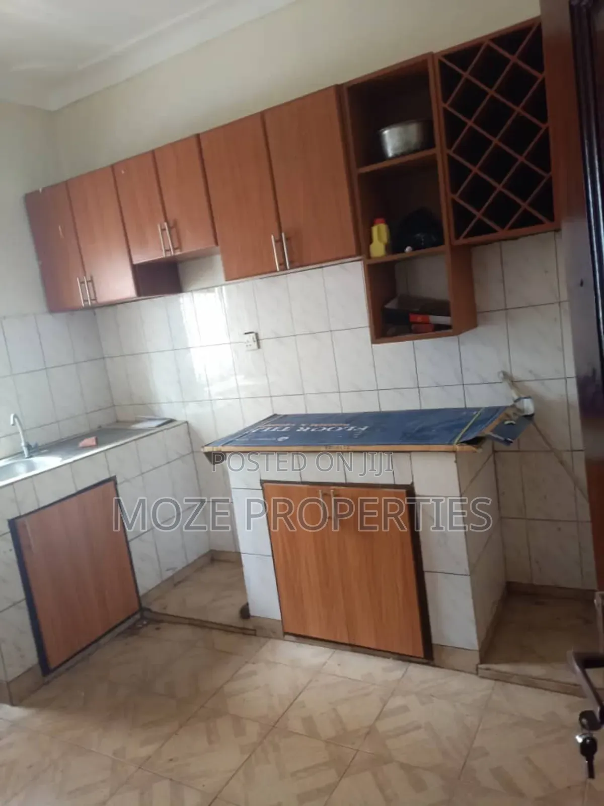 2bdrm Bungalow in Mutungo Biina, Central Division for rent