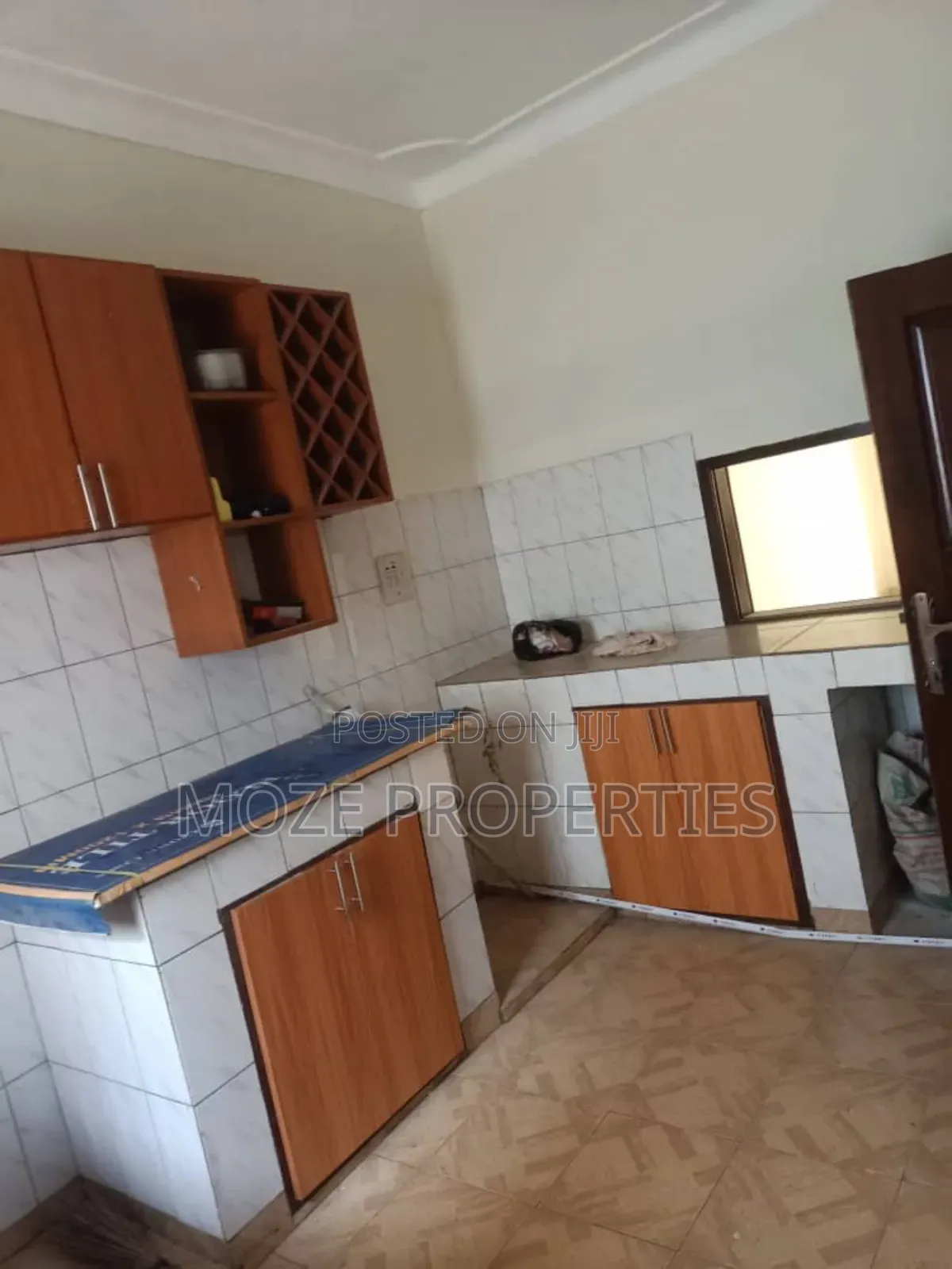 2bdrm Bungalow in Mutungo Biina, Central Division for rent