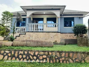 4bdrm House in Nansana Along Hoima for sale