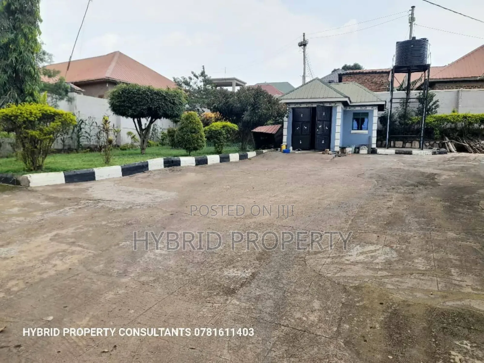 4bdrm House in Nansana Along Hoima for sale