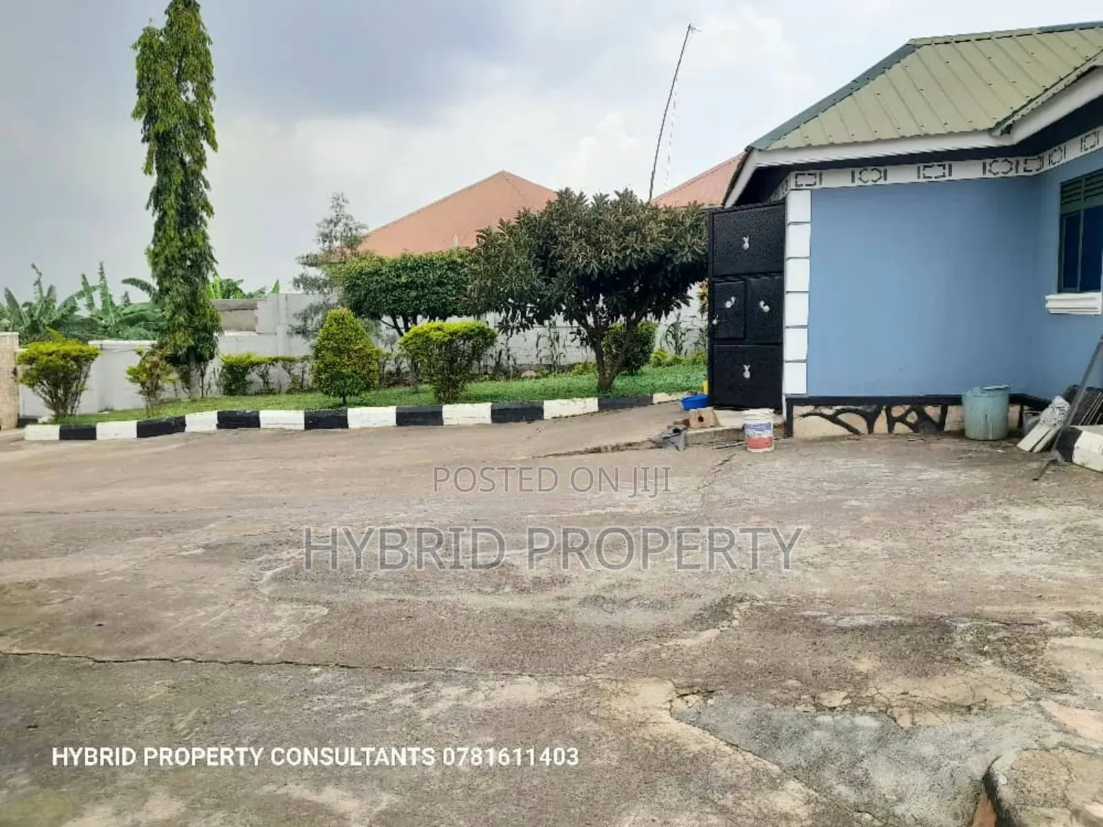 4bdrm House in Nansana Along Hoima for sale