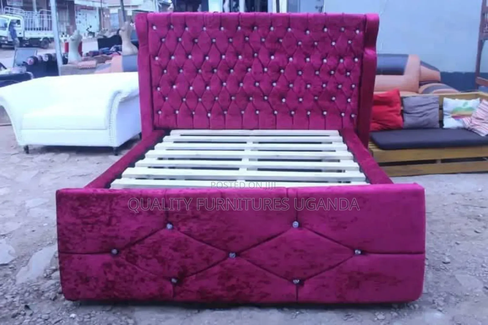 5x6 Tufted Bed/ Fabric Bed