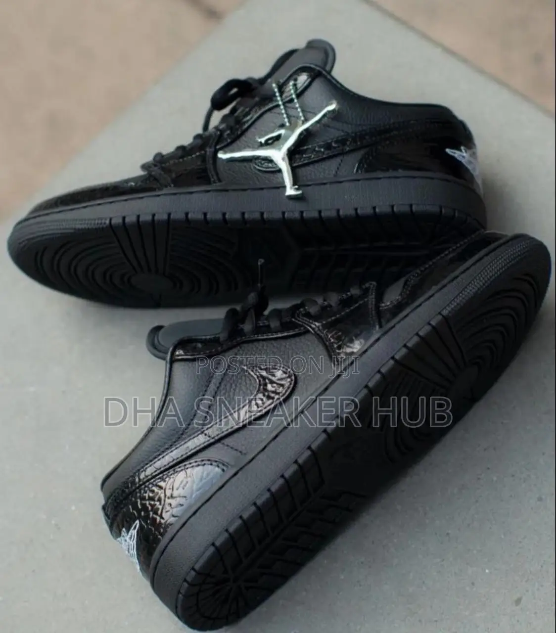 Air Jordan 1 Low “Black”