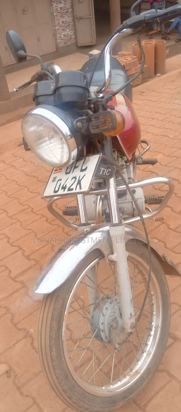 Bajaj Boxer 100 2023 Red