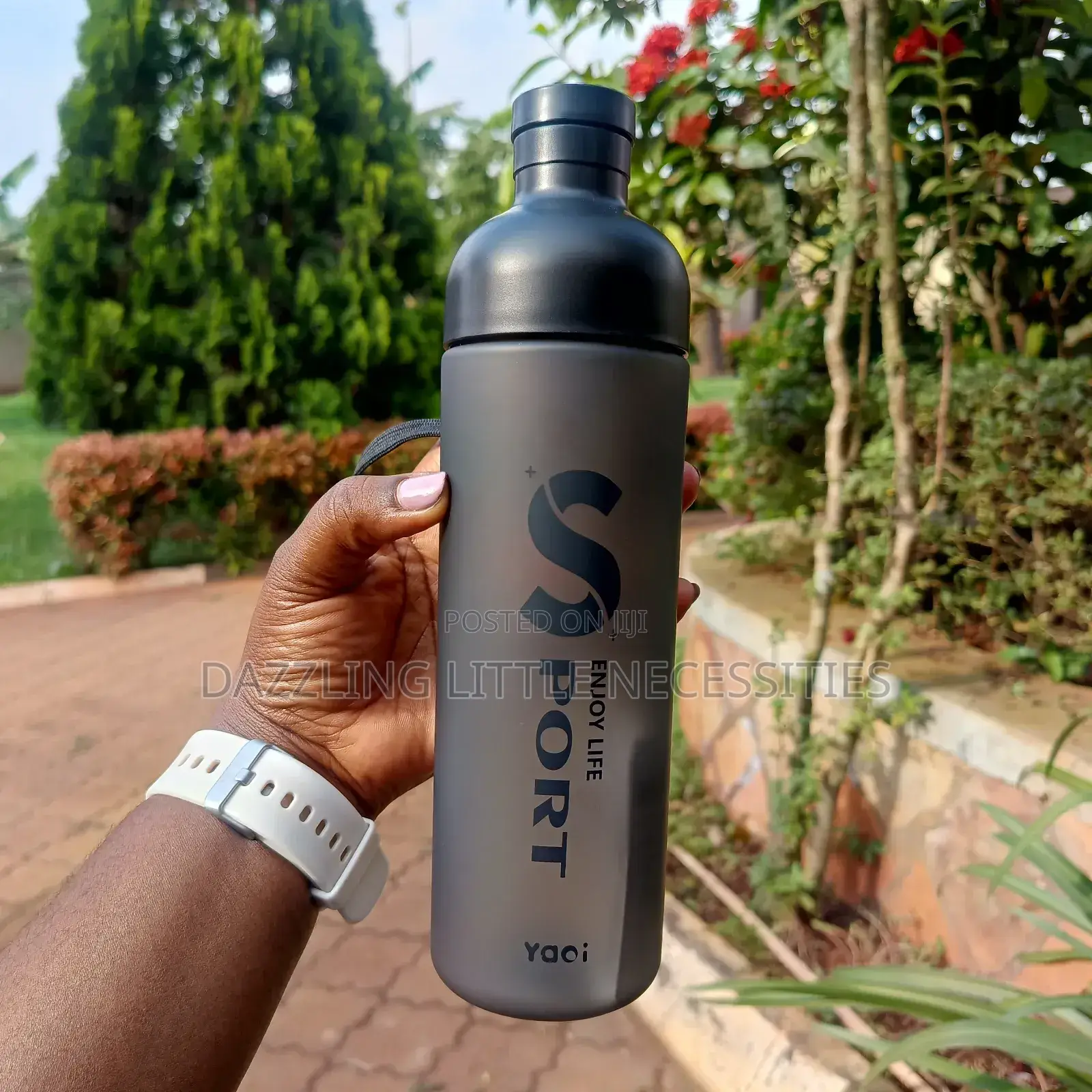 Sporty Juice/Water Bottle - Black (600mls)