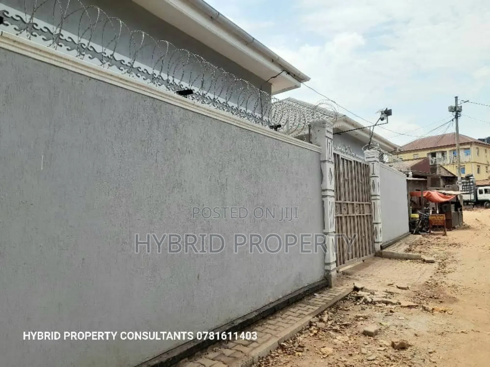 9bdrm Apartment in Kasubi Town Along, Rubaga for sale