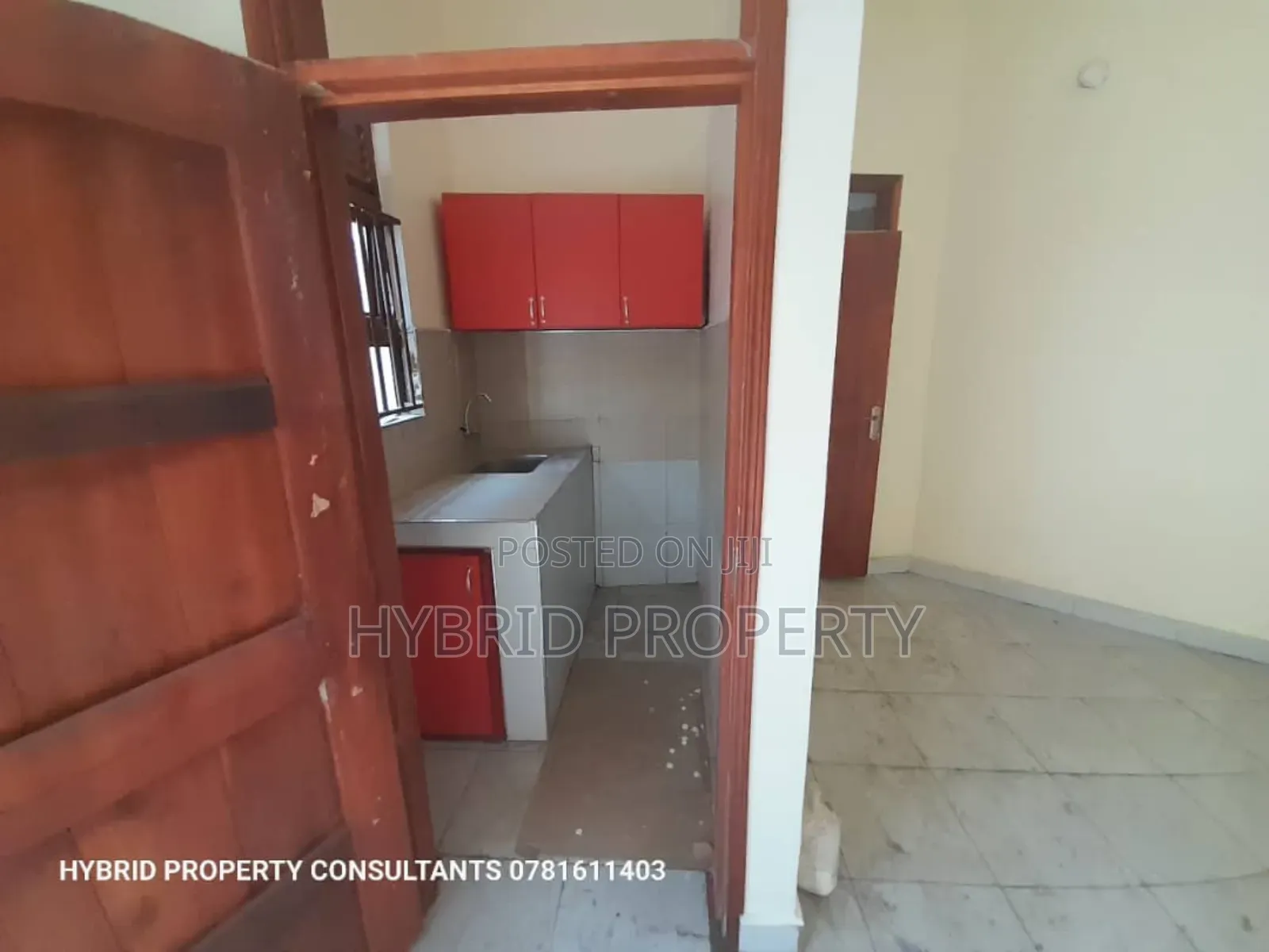 9bdrm Apartment in Kasubi Town Along, Rubaga for sale