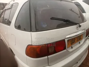 Toyota Ipsum 1999 White