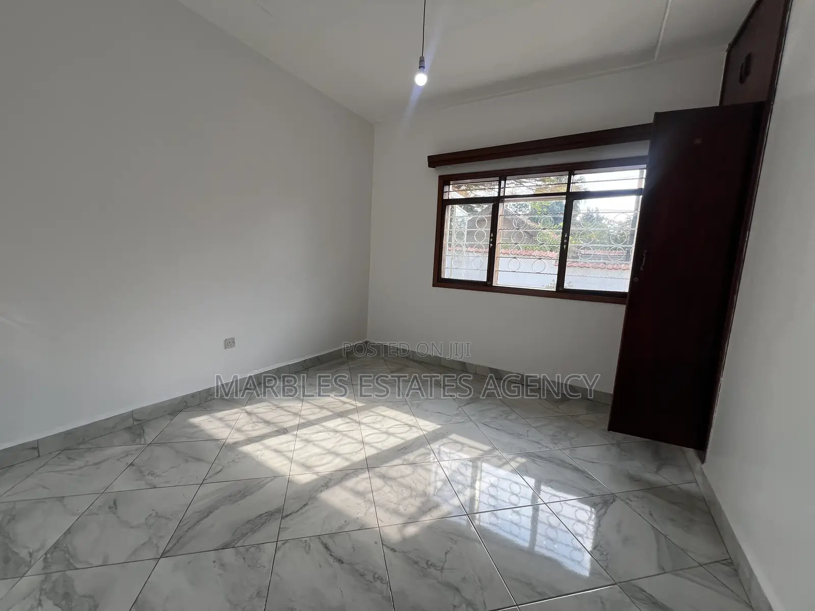 3bdrm Bungalow in Muyenga, Central Division for rent