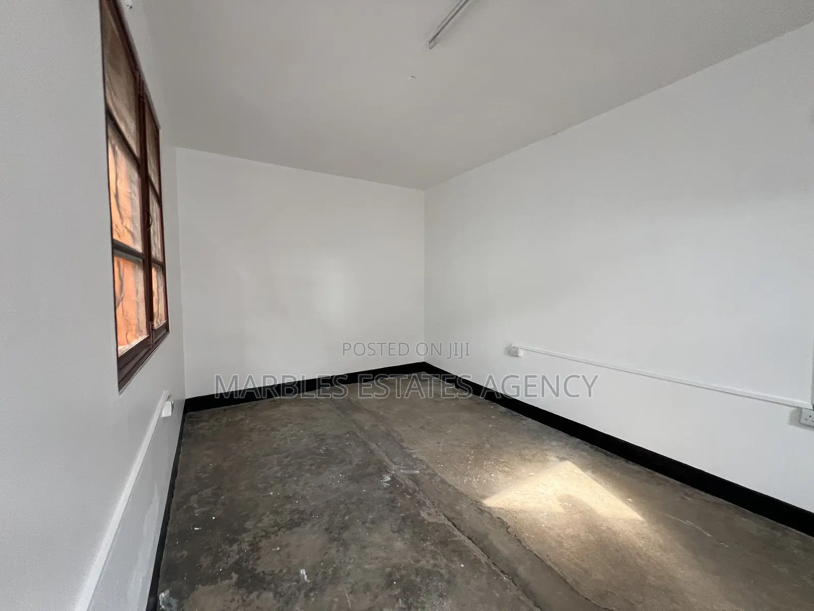3bdrm Bungalow in Muyenga, Central Division for rent