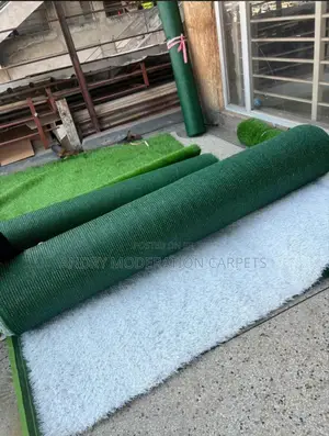 White Grass Carpet