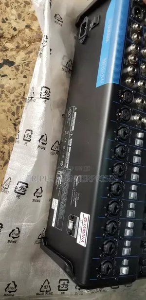 Professional Mixer Yamaha