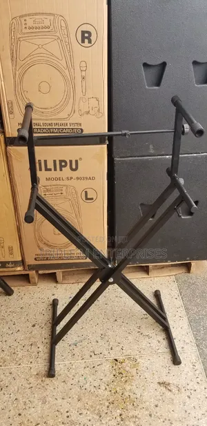 Double Piano Stand