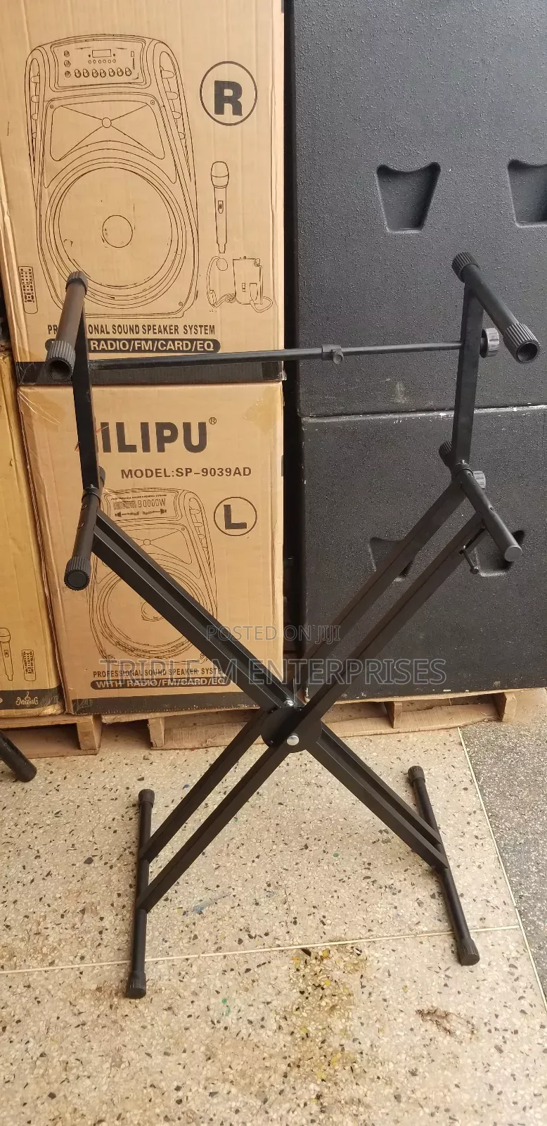 Double Piano Stand