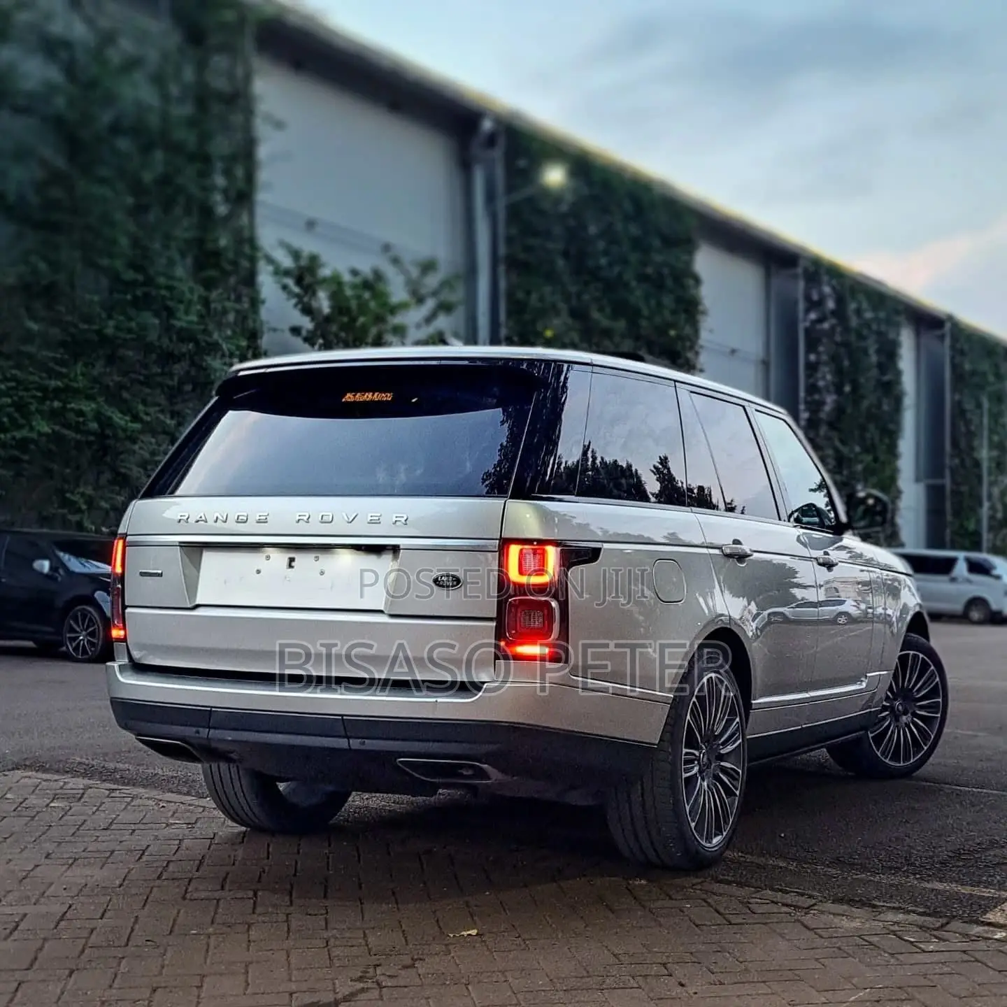 Land Rover Range Rover 2019 Gold
