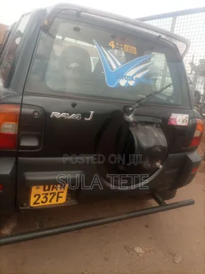 Toyota RAV4 Base 4x4 1999 Black