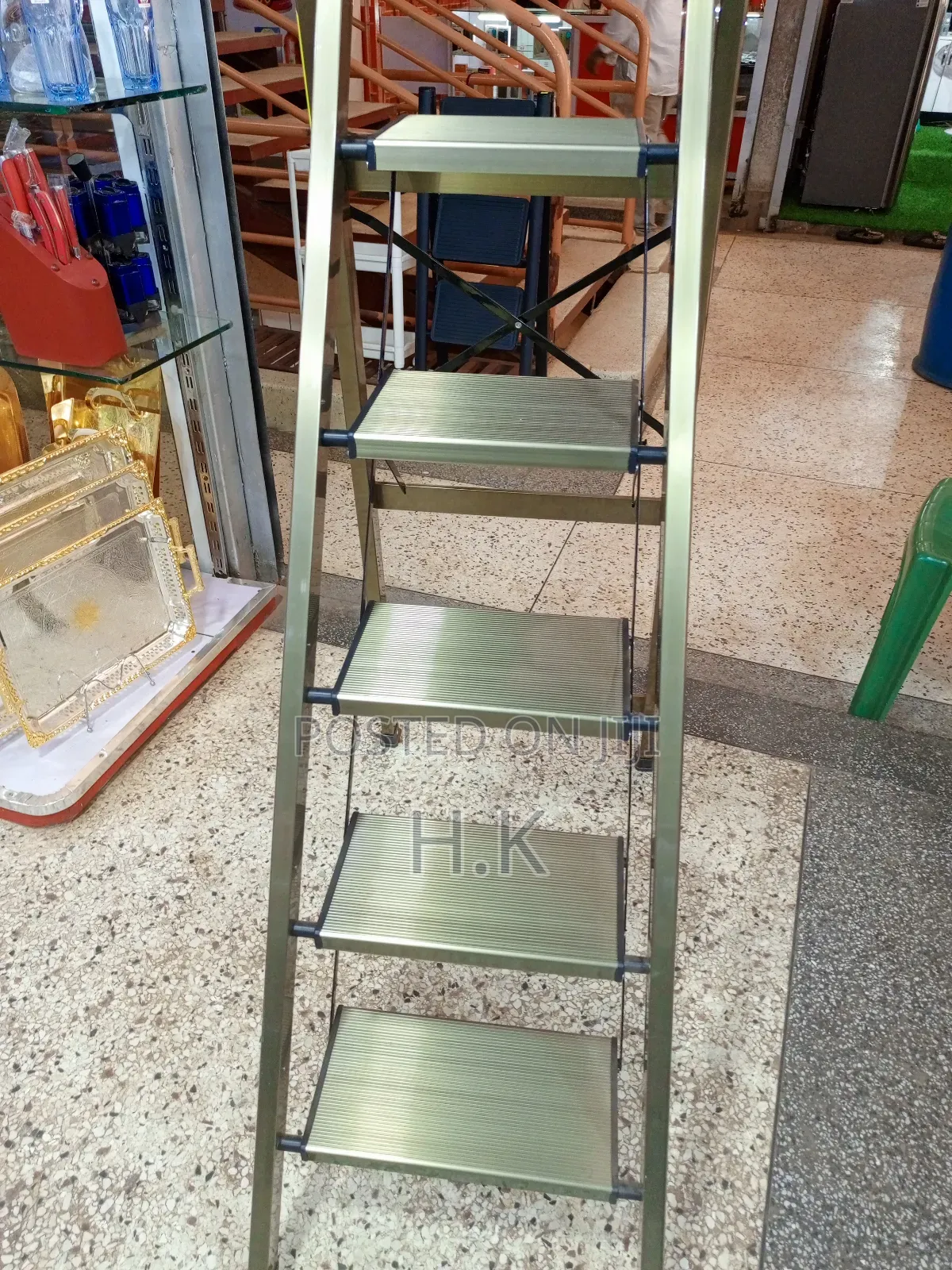 TUUF Elegance 5-Step Ladder.
