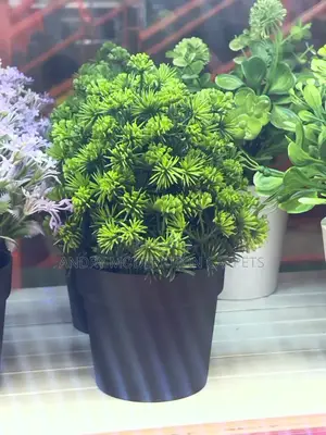 One Piece Artificial Flowers and Plant
