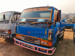 Mitshibushi Tipper
