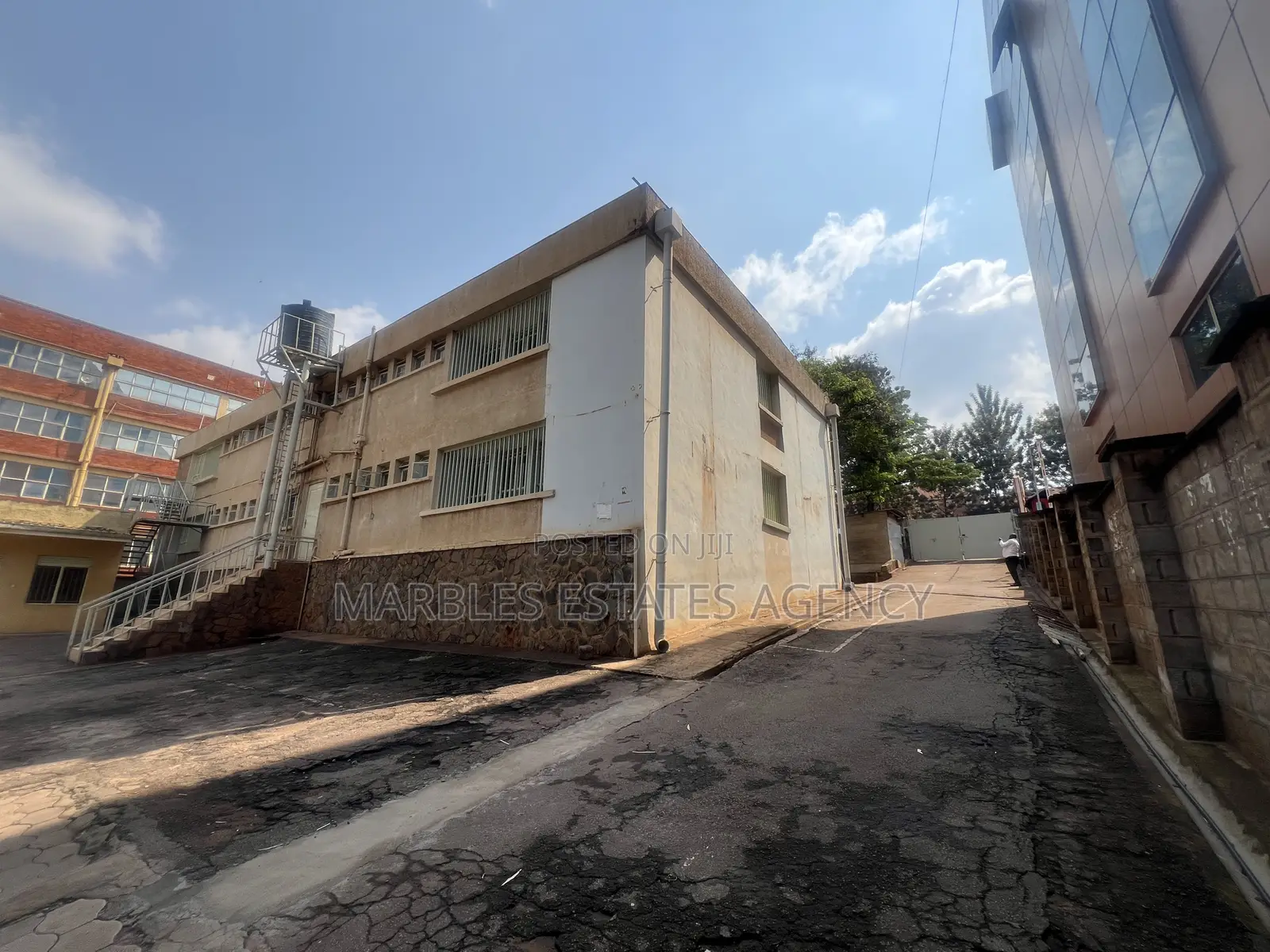 Office Space and Warehouse for Rent 1,100 SQMS Bombo Road