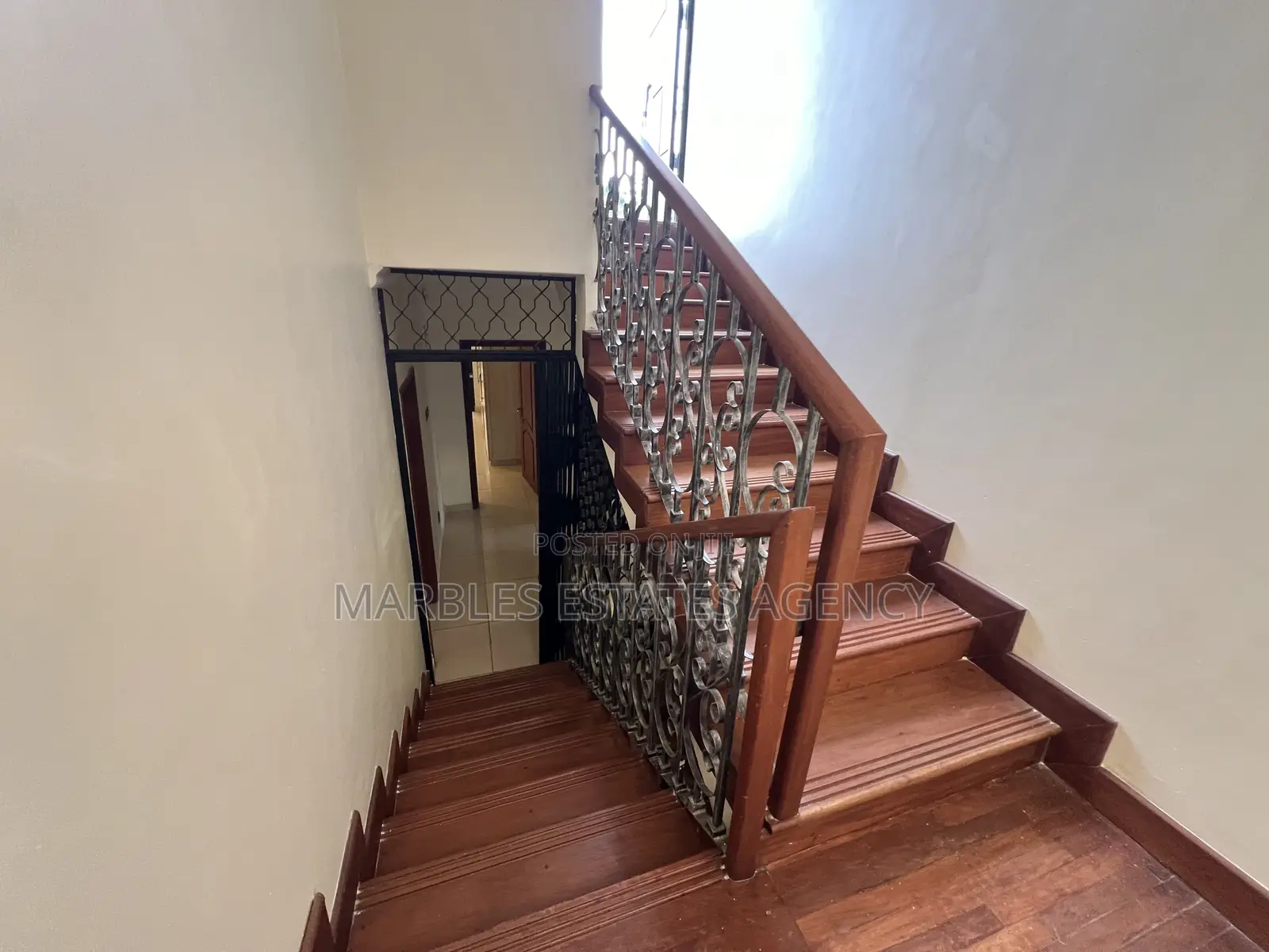 10bdrm House in Naguru Estate, Central Division for sale
