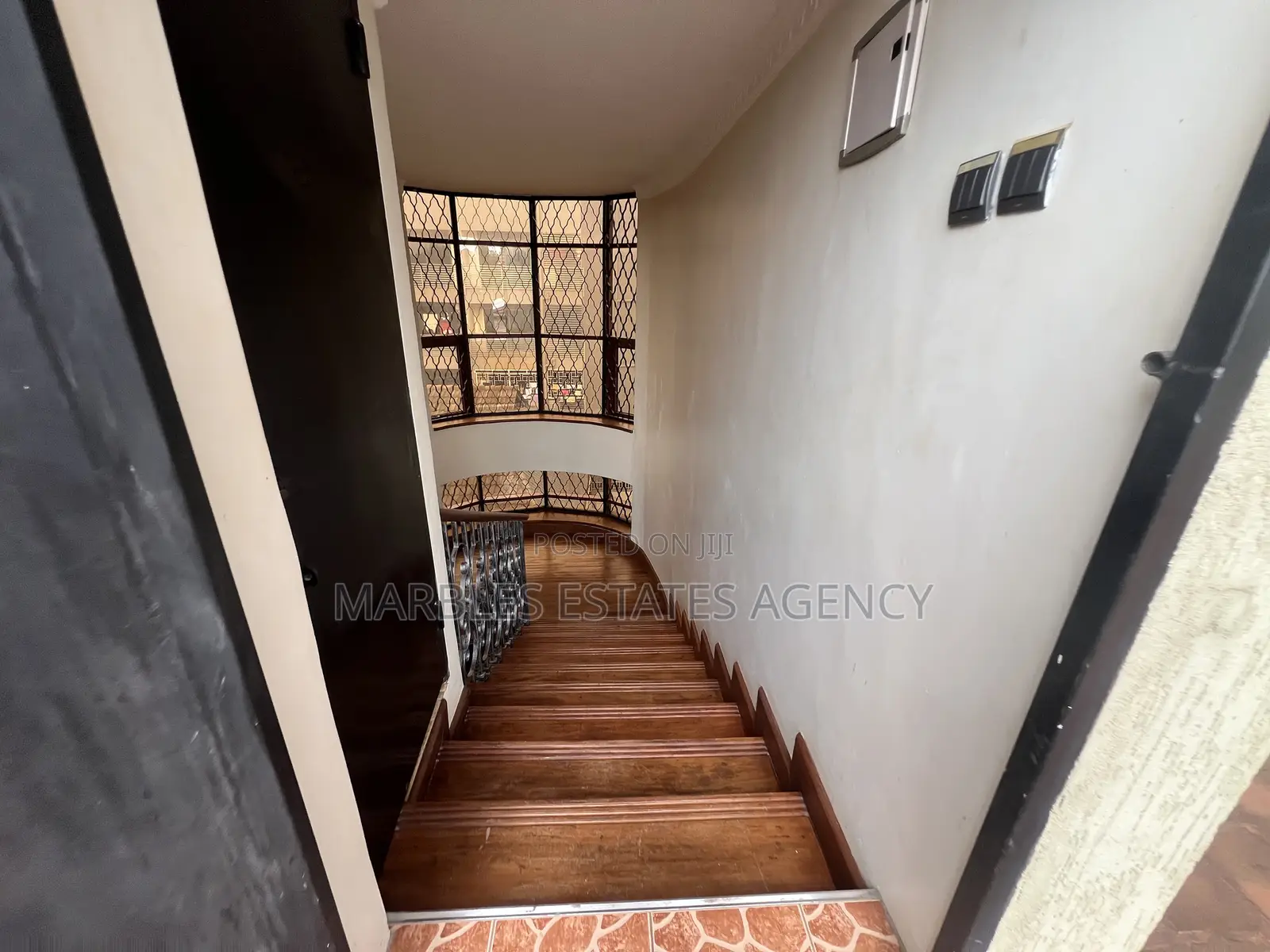 10bdrm House in Naguru Estate, Central Division for sale