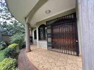 10bdrm House in Naguru Estate, Central Division for sale