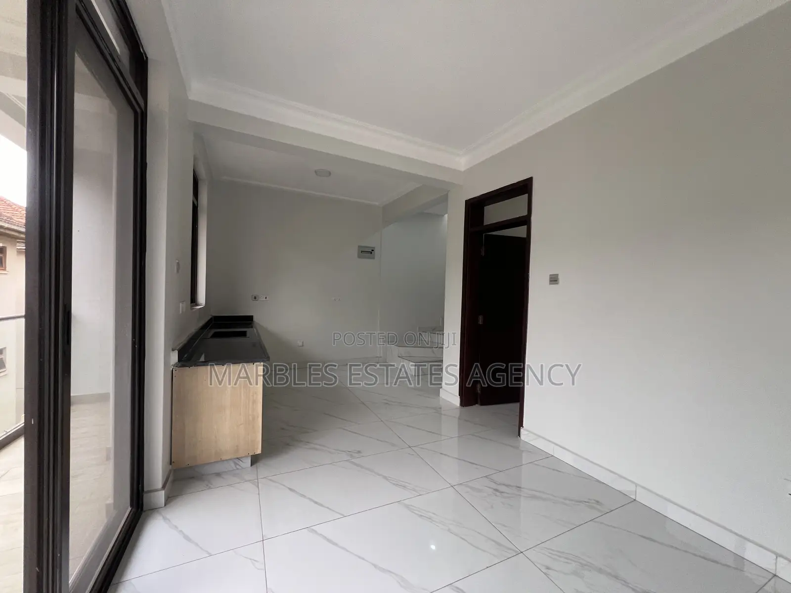 4bdrm Townhouse / Terrace in Kololo, Central Division for rent