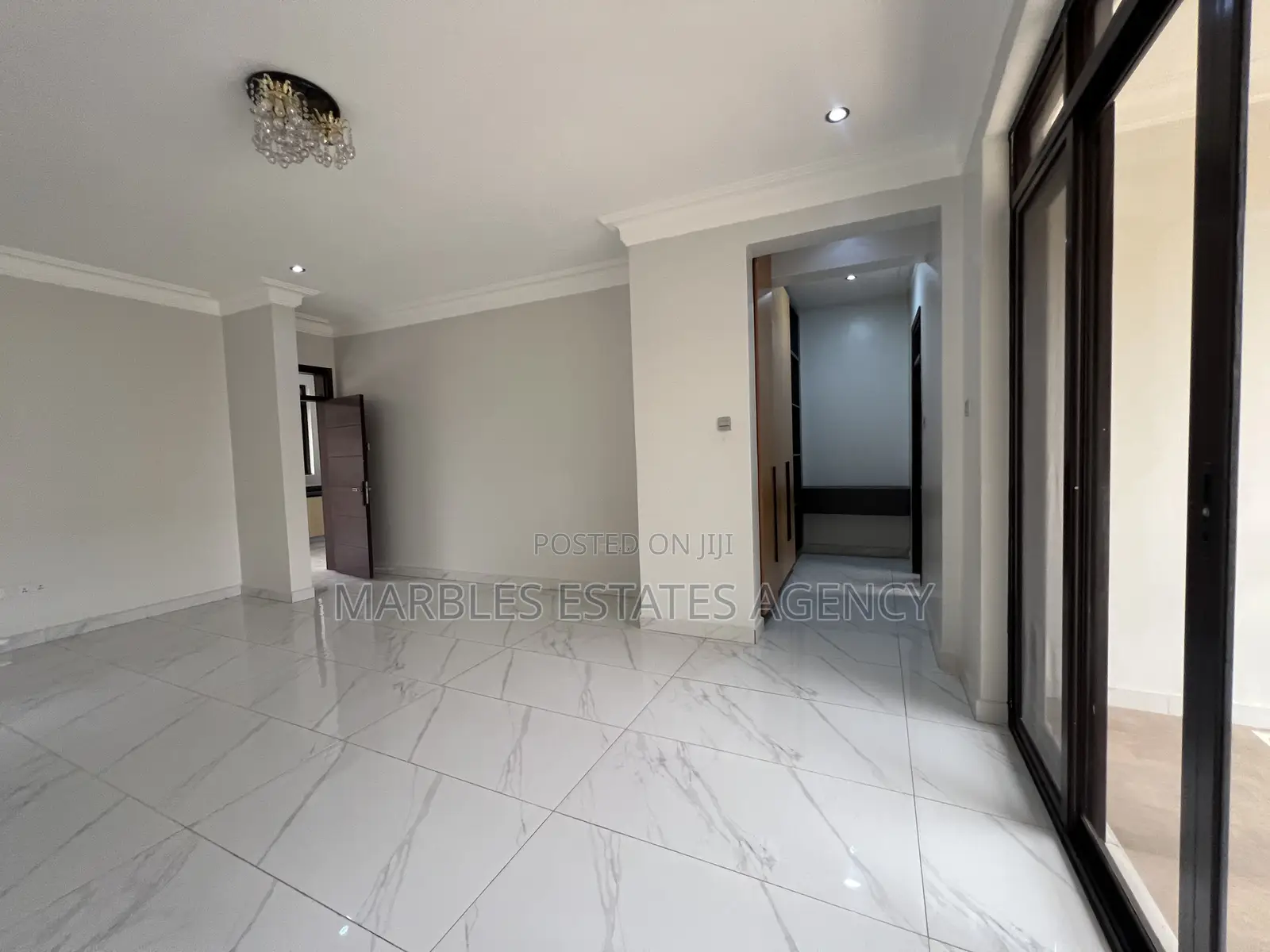4bdrm Townhouse / Terrace in Kololo, Central Division for rent