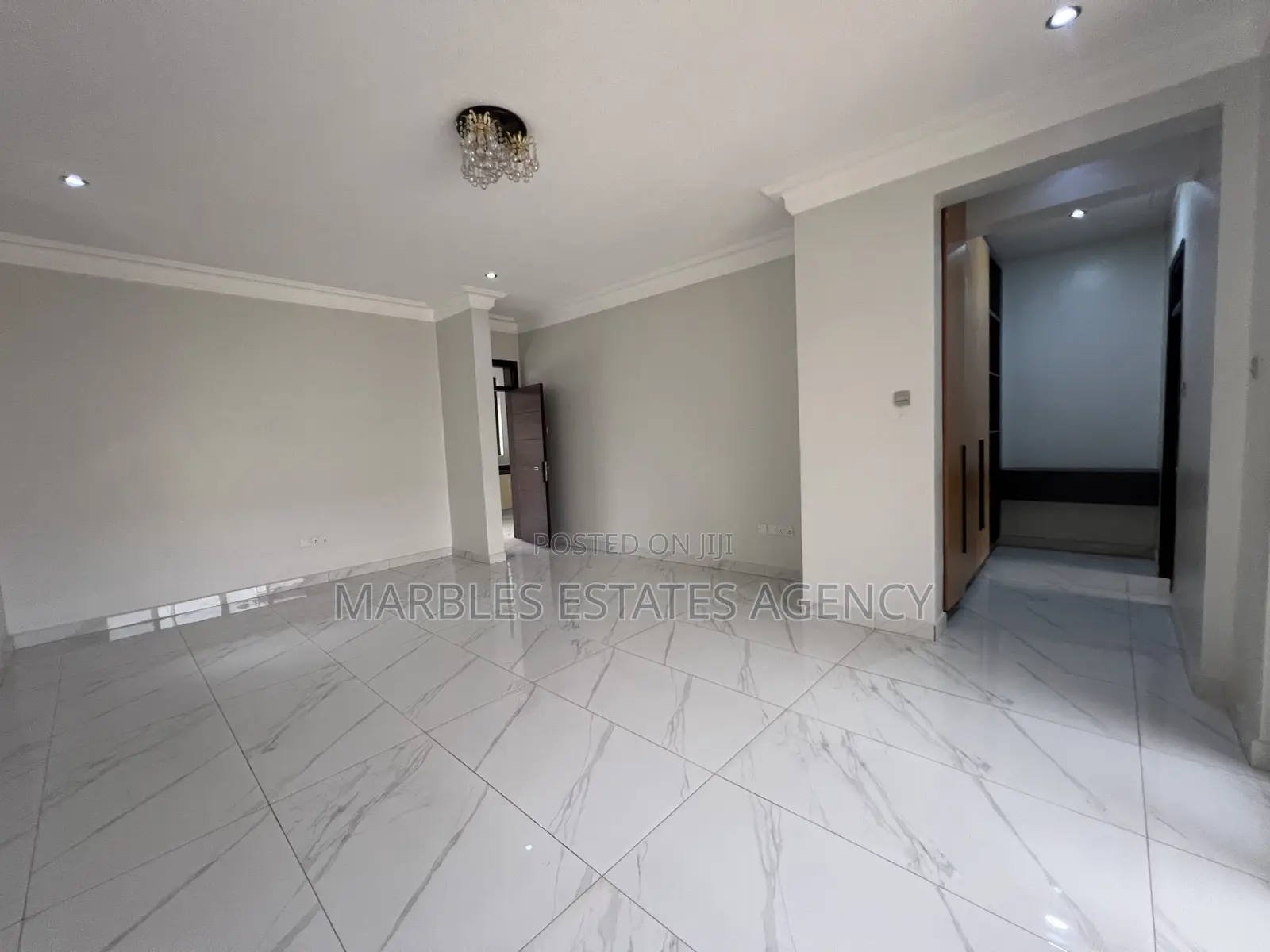 4bdrm Townhouse / Terrace in Kololo, Central Division for rent