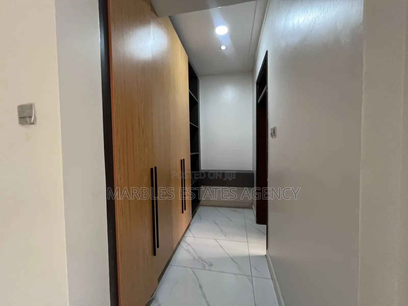 4bdrm Townhouse / Terrace in Kololo, Central Division for rent