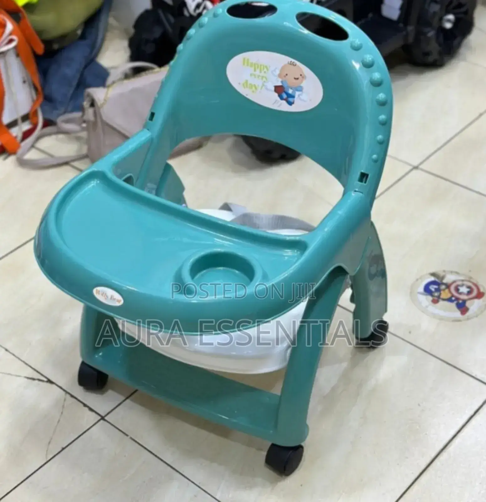 Unique Simple Feeding Chair