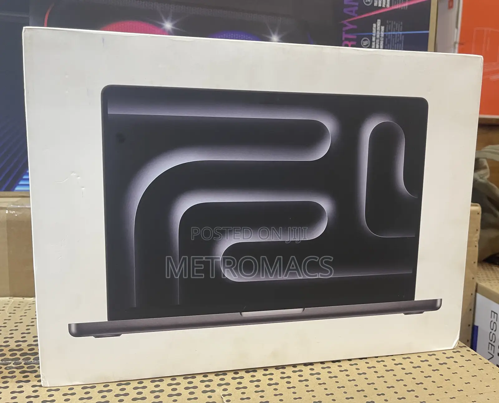 New Laptop Apple MacBook Pro 2024 M4 14-Inch 16GB Apple M4 SSD 512GB
