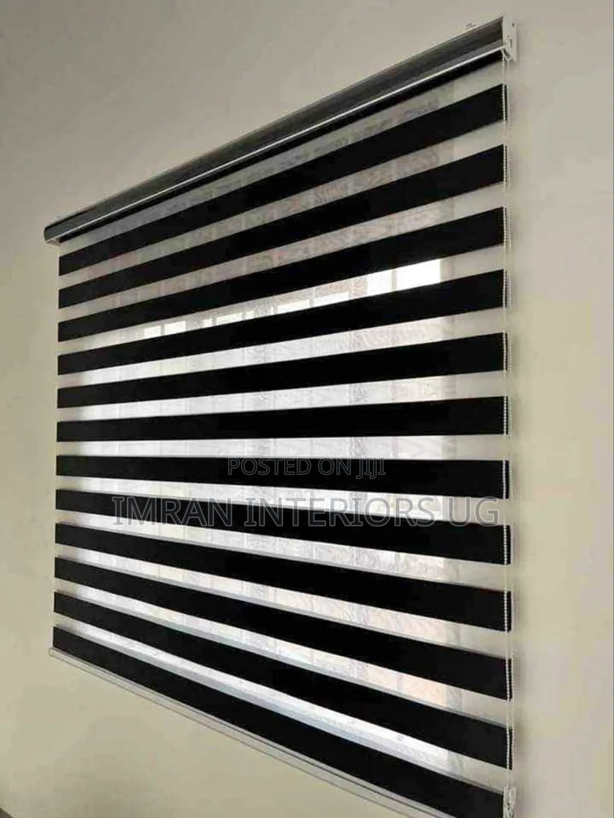Legit and Corporate Office Horizontal Window Blinds.