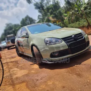 Volkswagen Golf GTI 2009 Green