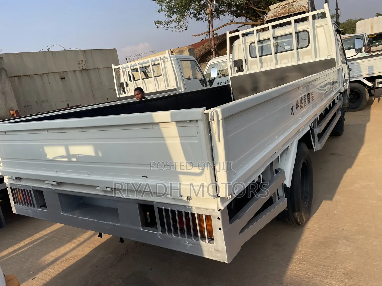Canter Long Chassis Truck