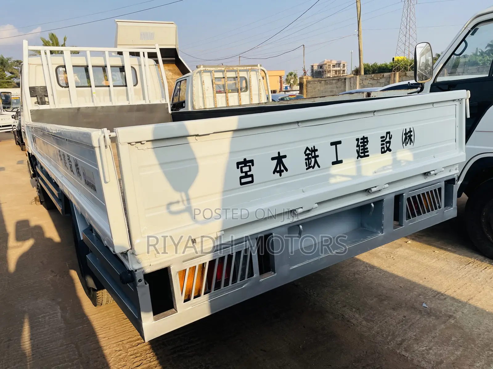 Canter Big Head Truck