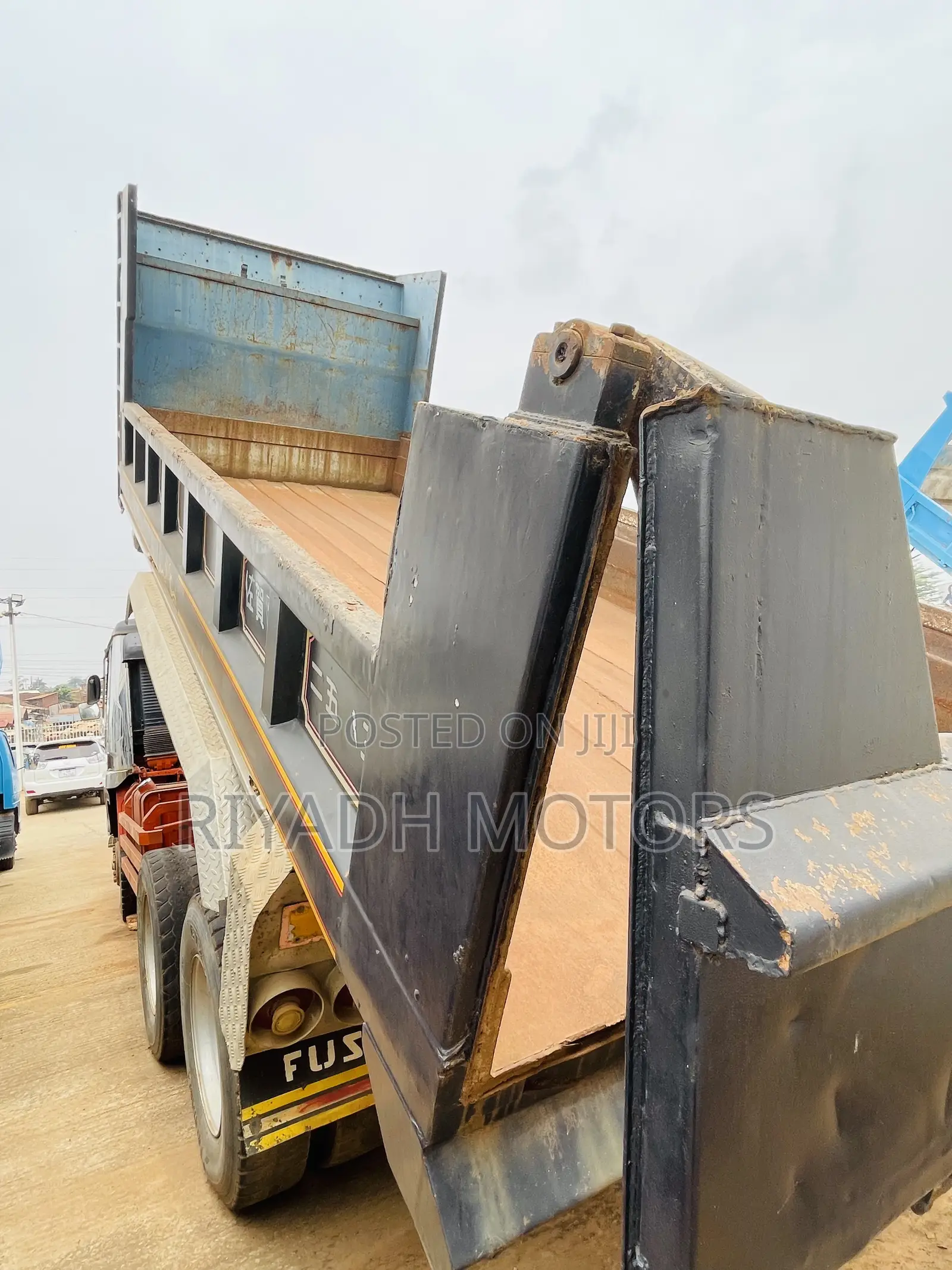 Fuso Tipper 8dc11 Engine