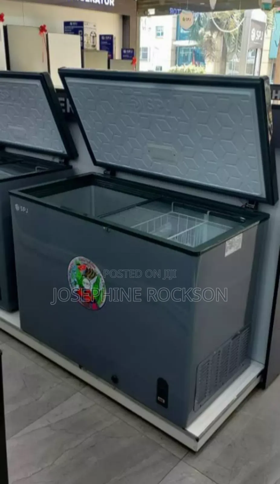 SPJ 400l Deep Freezer / Chest Freezer