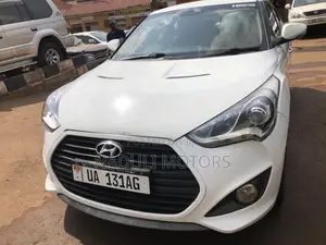 Photo - Hyundai Veloster 2018 White