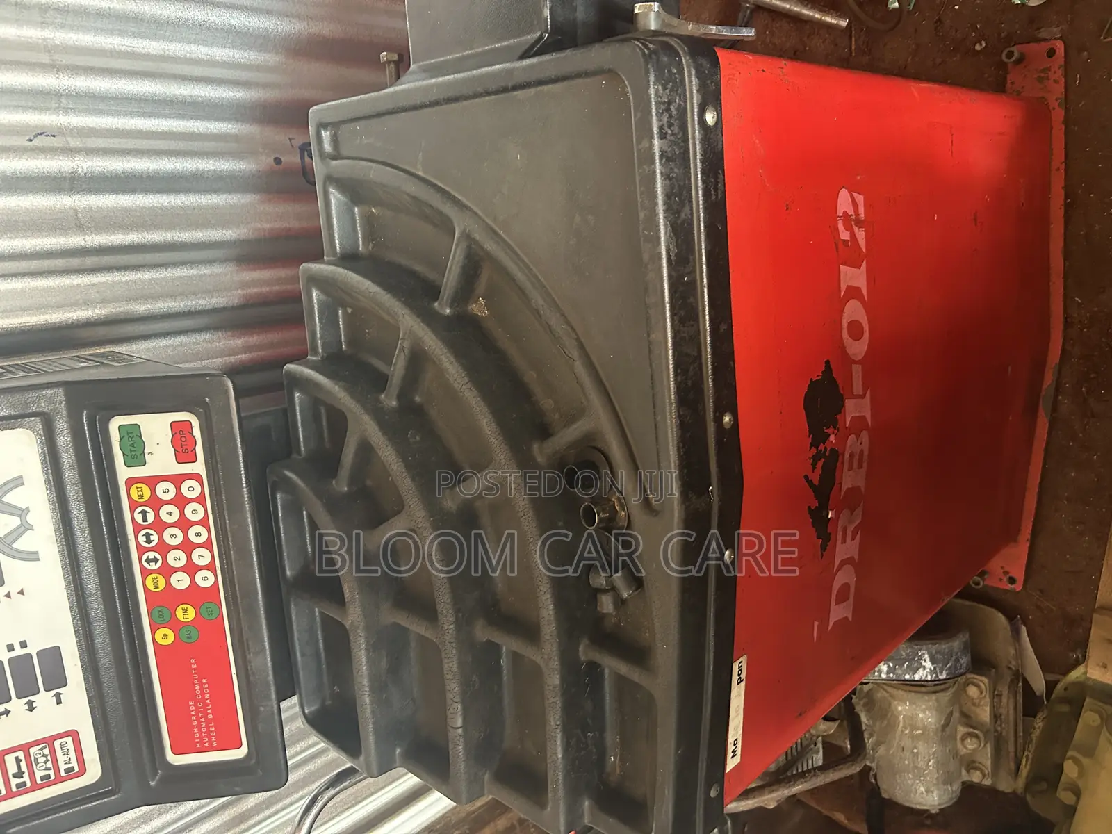 Wheel Balancing Machine