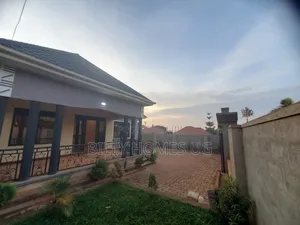4bdrm Bungalow in Seeta-Namuganga for sale
