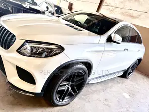 Mercedes-Benz GLE-Class GLE 350d 4MATIC 2017 Off white