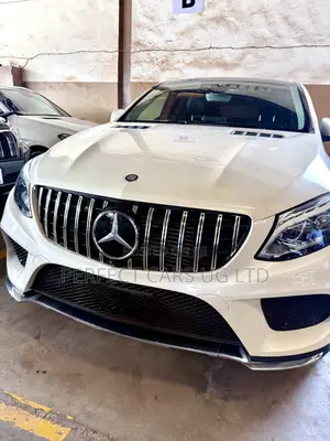 Photo - Mercedes-Benz GLE-Class GLE 350d 4MATIC 2017 Off white